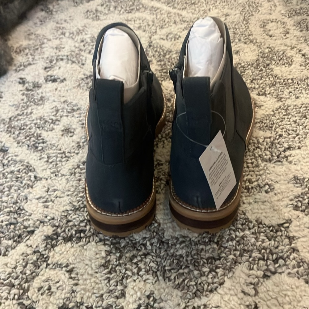 Lands End zip Chelsea boot - Picture 4 of 4